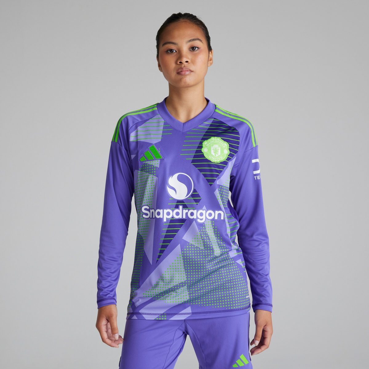 maglia da portiere a manica lunga 2425 del manchester united – 1 altay bayindir Collezione | Maglie Ufficiali Man Utd