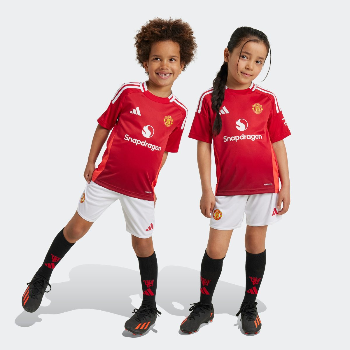 maglia home manchester united 2425 con stampa b.fernandes 8 epl e amp distintivo – 10 marcus rashford Collezione | Maglie Ufficiali Man Utd