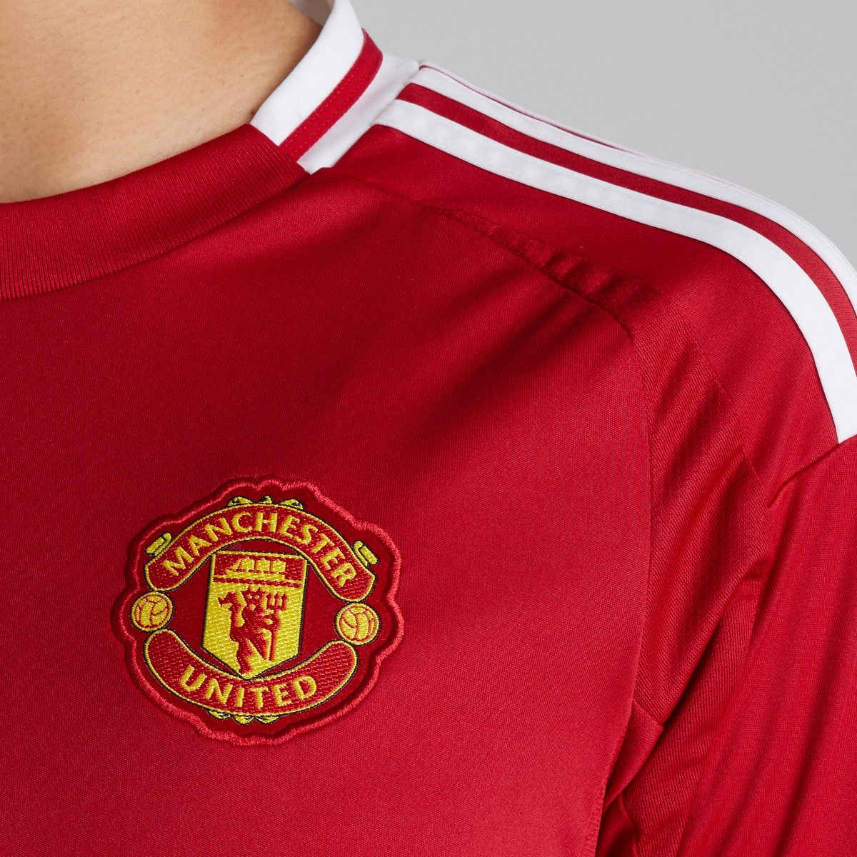 maglia manchester united 2425 home donna – 2 victor lindelöf Collezione | Maglie Ufficiali Man Utd