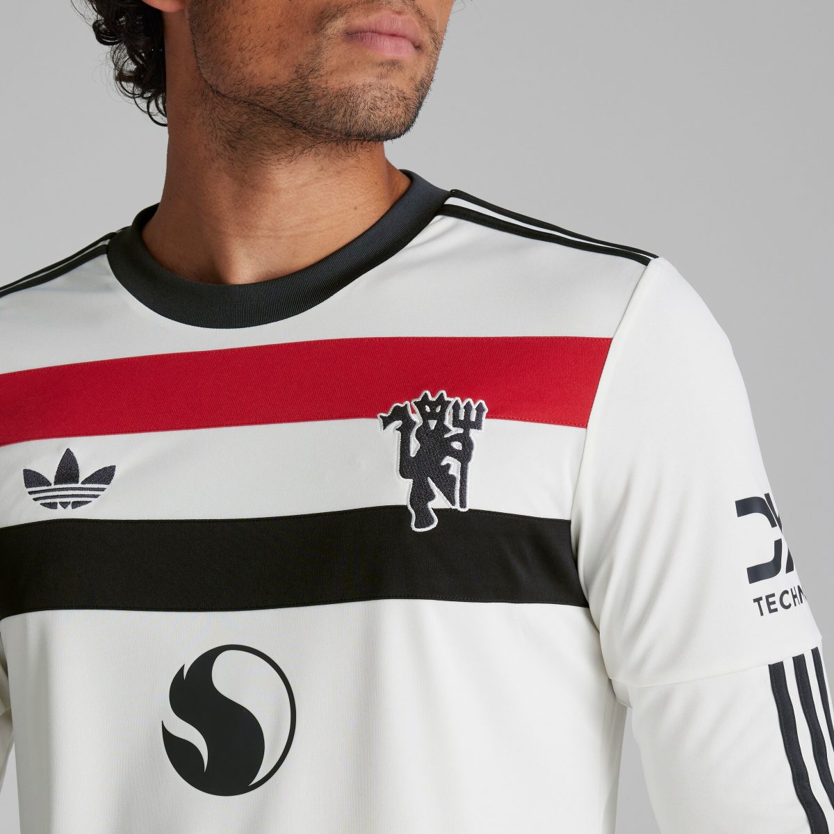 terza maglia a manica lunga del manchester united 2425 – 2 victor lindelöf Collezione | Maglie Ufficiali Man Utd