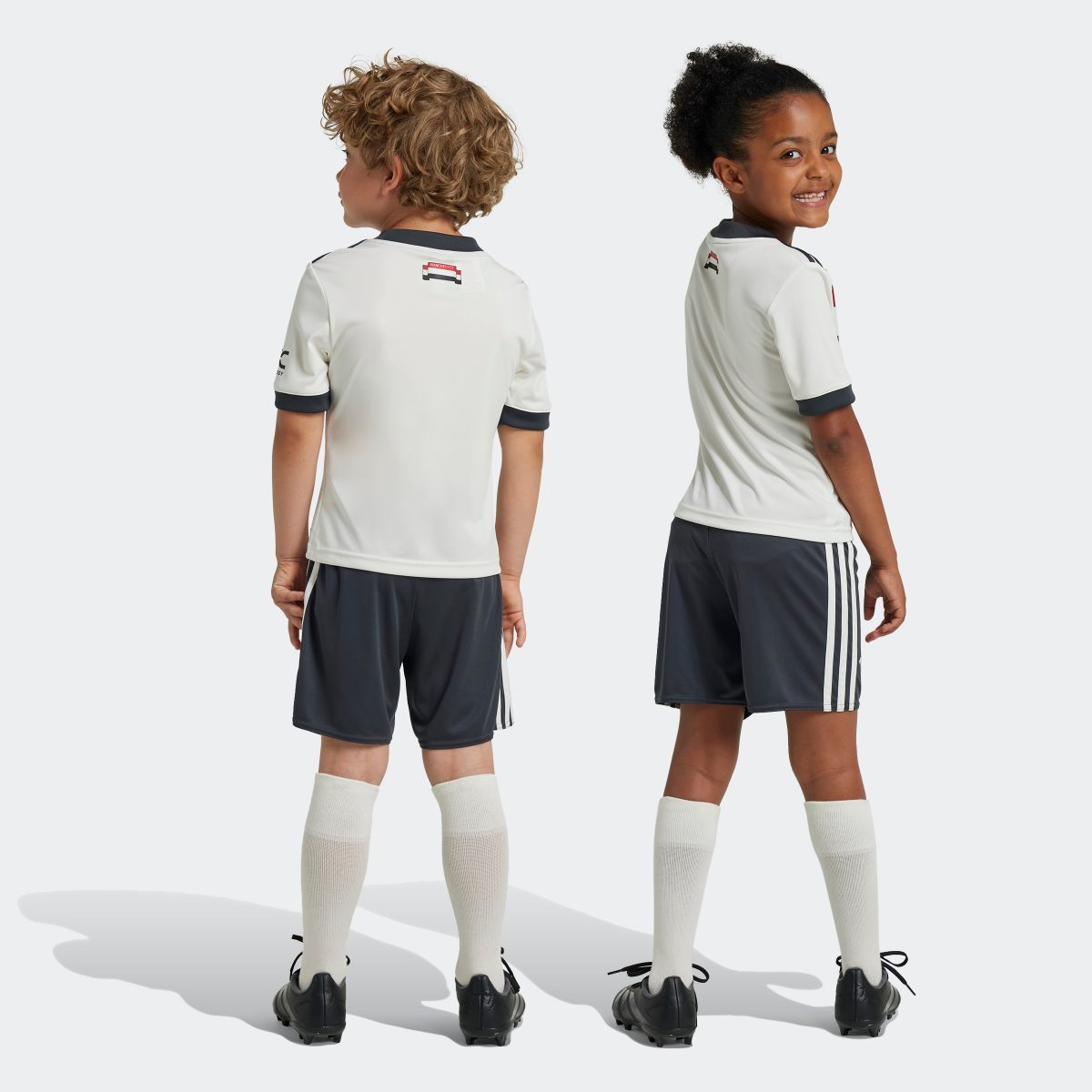 terza mini maglia manchester united 2425 – 2 victor lindelöf Collezione | Maglie Ufficiali Man Utd